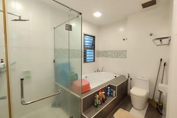 USJ Avenue @ USJ Heights