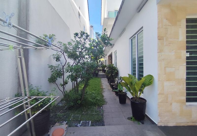 USJ Avenue @ USJ Heights