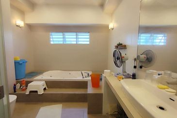 USJ Avenue @ USJ Heights