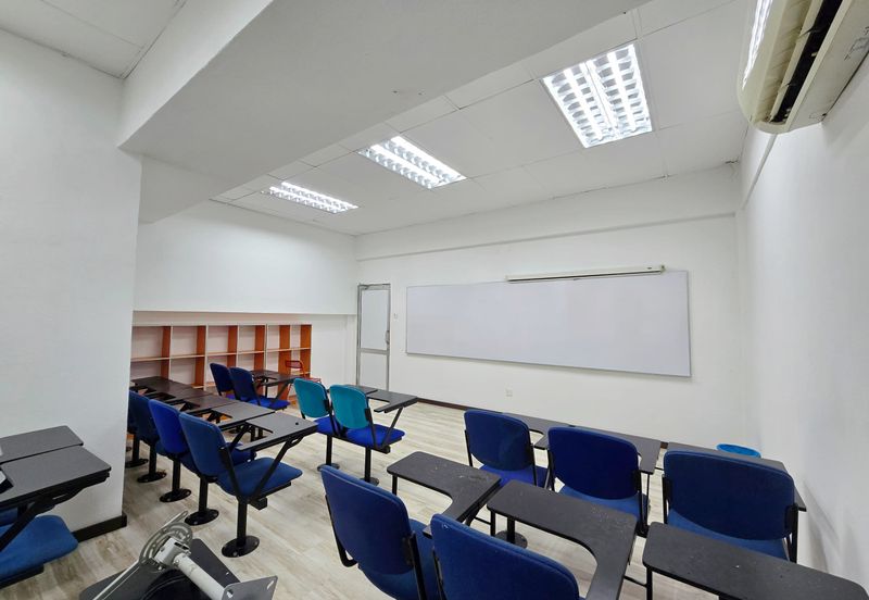 Lebuh Turi, Taman Chi Liung