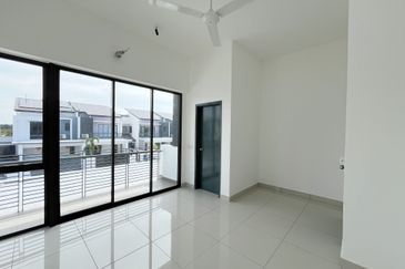 Robin @ Bandar Rimbayu