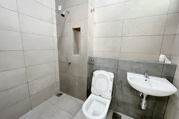 Robin @ Bandar Rimbayu