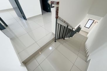 Robin @ Bandar Rimbayu