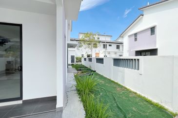 Robin @ Bandar Rimbayu