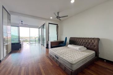 Duta Villa, Setia Alam