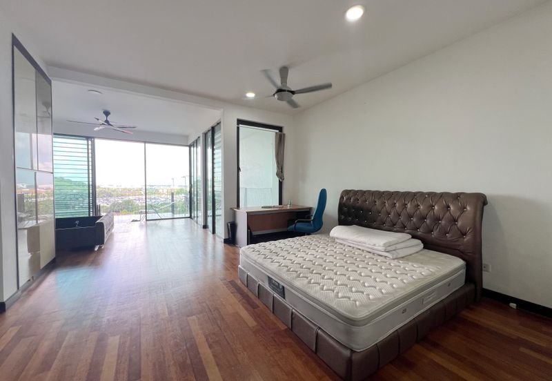 Duta Villa, Setia Alam