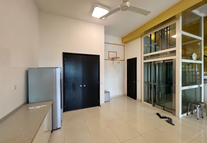 Duta Villa, Setia Alam