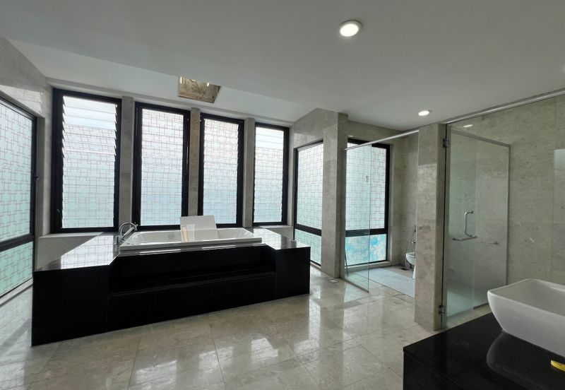 Duta Villa, Setia Alam