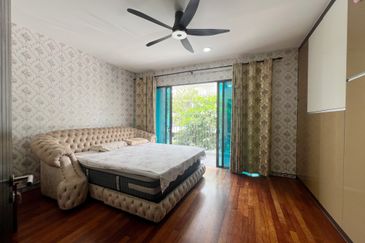 Duta Villa, Setia Alam