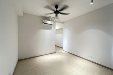 Gravit8 @ Klang South