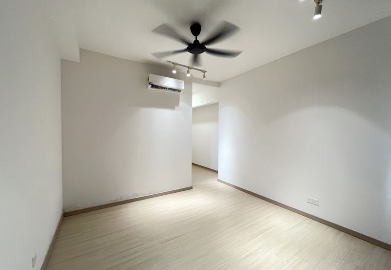 Gravit8 @ Klang South