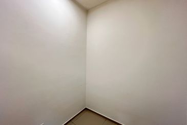 Gravit8 @ Klang South