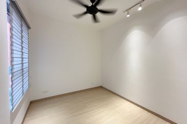 Gravit8 @ Klang South