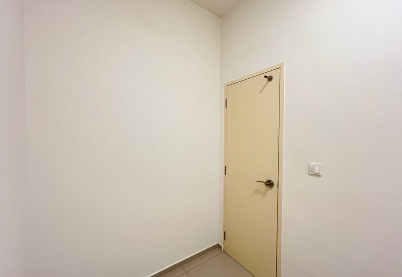 Gravit8 @ Klang South