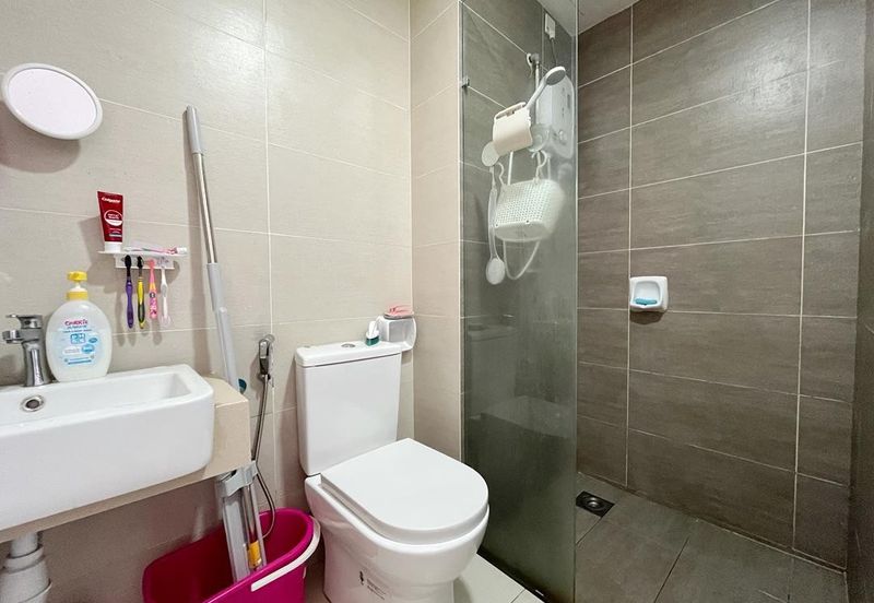 Gravit8 @ Klang South