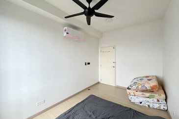 Gravit8 @ Klang South