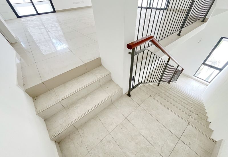 Lucent Residence @ twentyfive.7