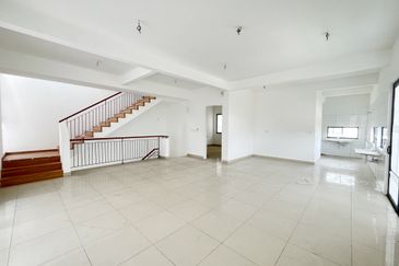 Lucent Residence @ twentyfive.7