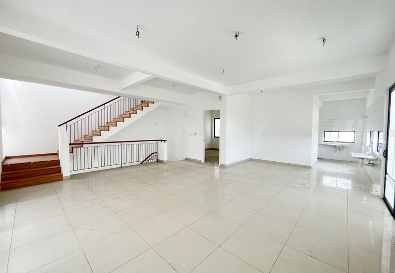 Lucent Residence @ twentyfive.7