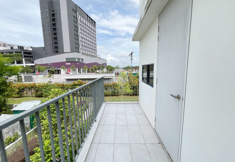 Lucent Residence @ twentyfive.7