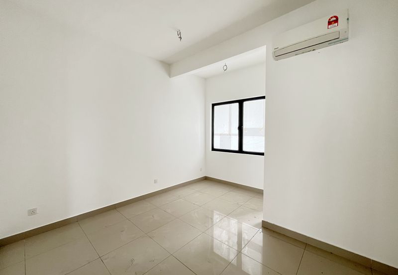 Lucent Residence @ twentyfive.7