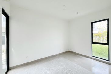 Lucent Residence @ twentyfive.7