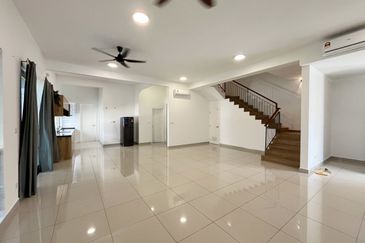 Lucent Residence @ twentyfive.7