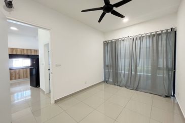 Lucent Residence @ twentyfive.7