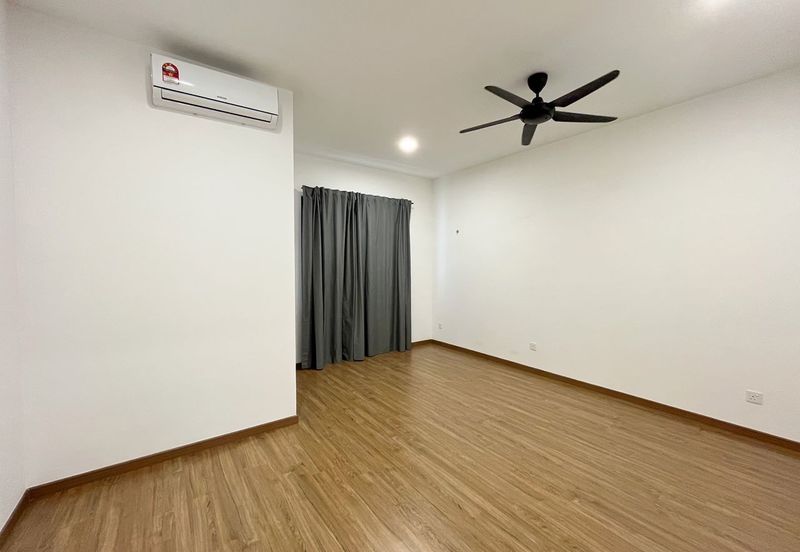 Lucent Residence @ twentyfive.7