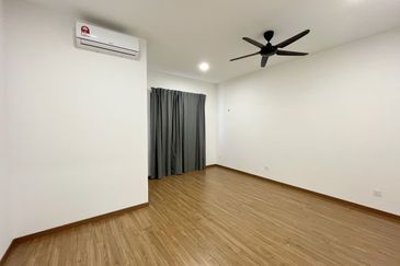 Lucent Residence @ twentyfive.7