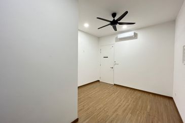 Lucent Residence @ twentyfive.7