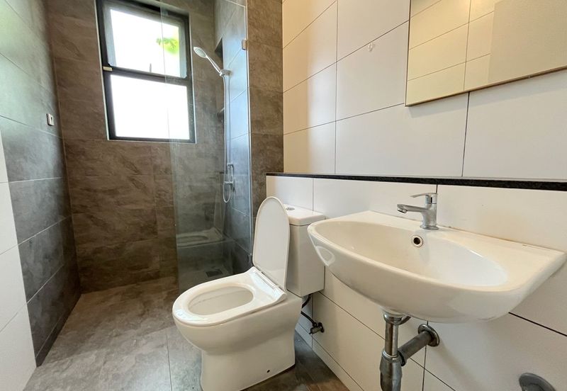 Lucent Residence @ twentyfive.7