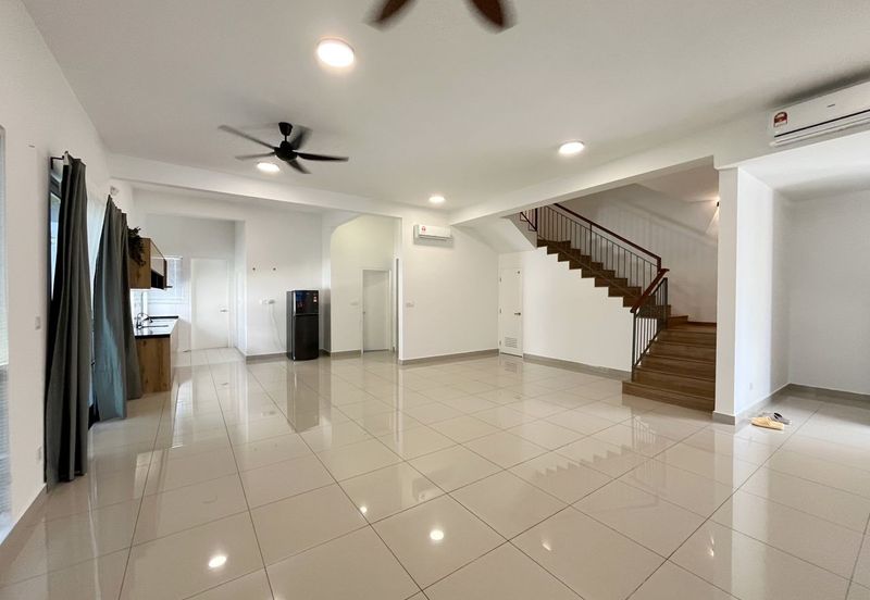 Lucent Residence @ twentyfive.7