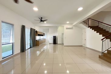 Lucent Residence @ twentyfive.7