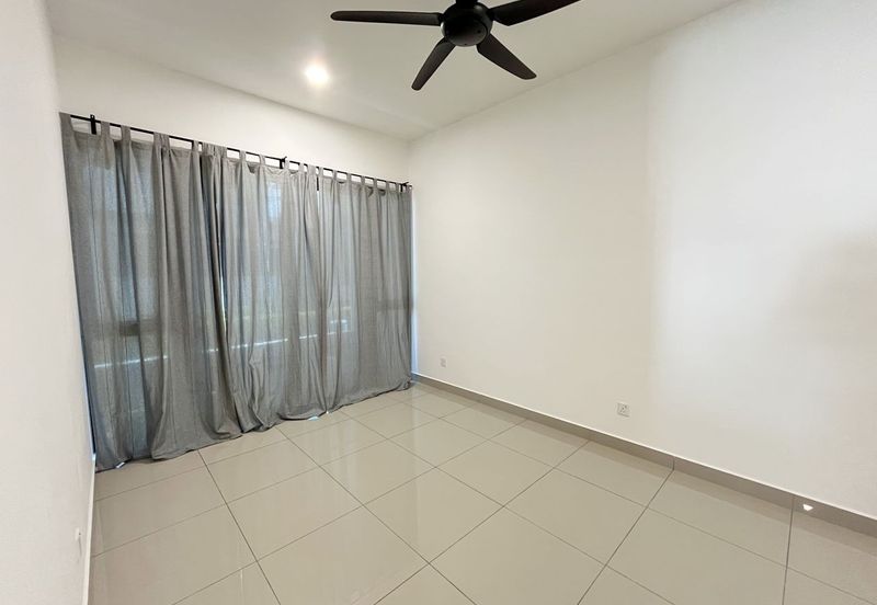 Lucent Residence @ twentyfive.7