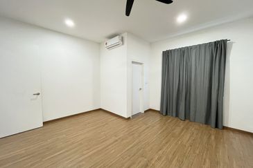 Lucent Residence @ twentyfive.7