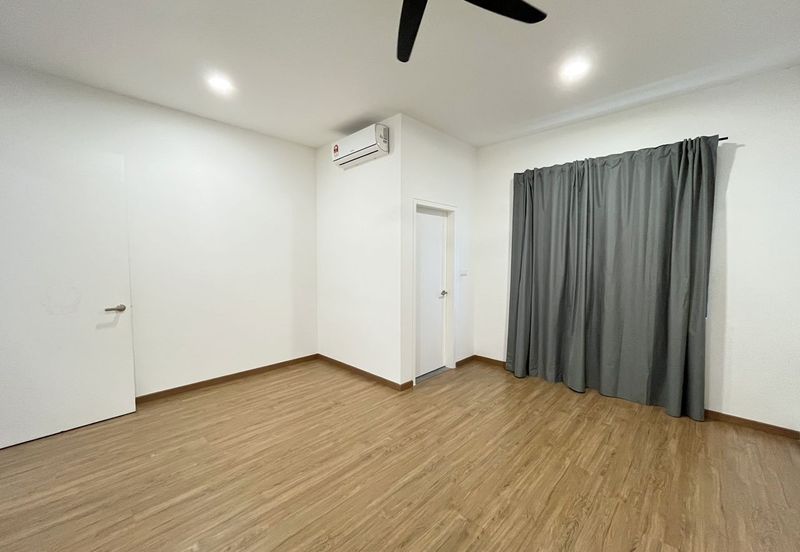 Lucent Residence @ twentyfive.7