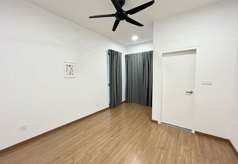 Lucent Residence @ twentyfive.7