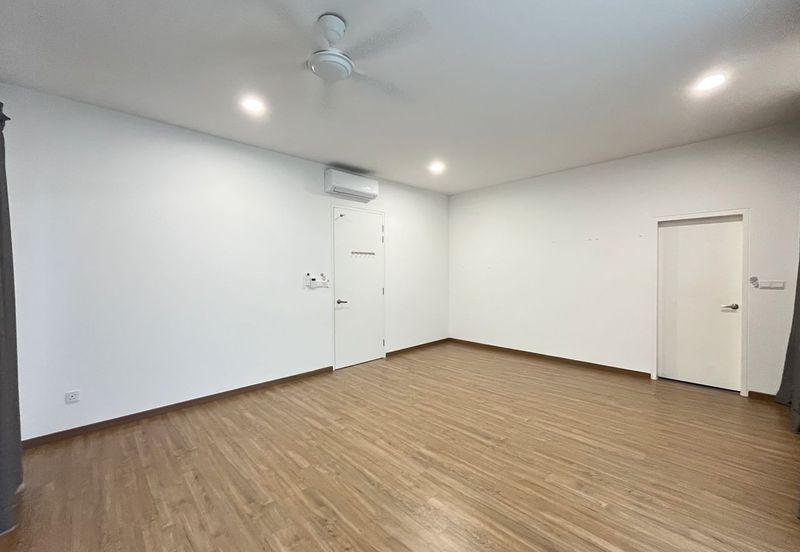 Lucent Residence @ twentyfive.7