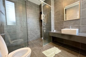 Lucent Residence @ twentyfive.7