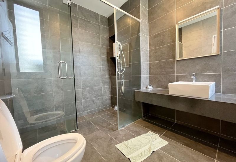 Lucent Residence @ twentyfive.7