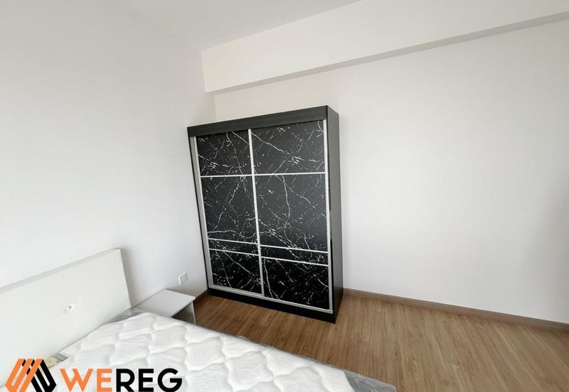 The Tresor @ Gravit 8 *