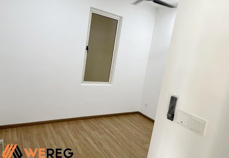 The Tresor @ Gravit 8 *