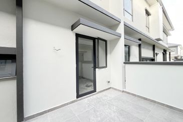 Freesia Residences @ Tropicana Aman