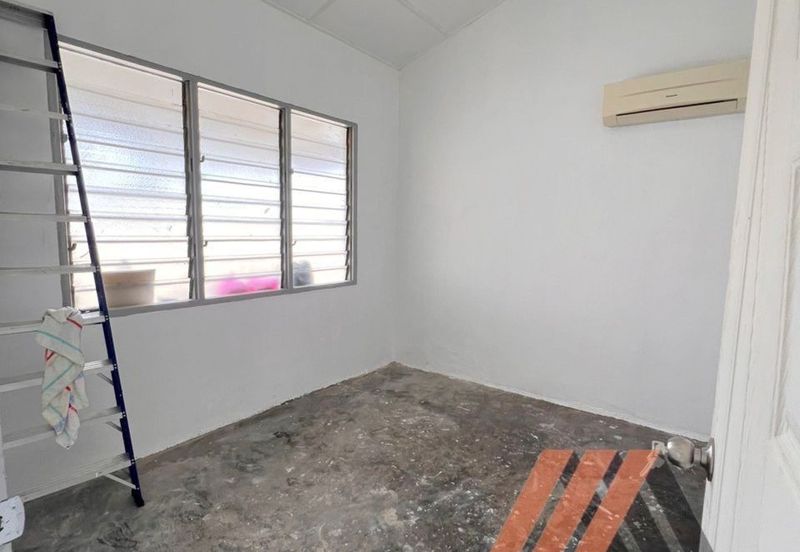 Taman Tepi Sungai ( Taman Teluk Pulai Indah )