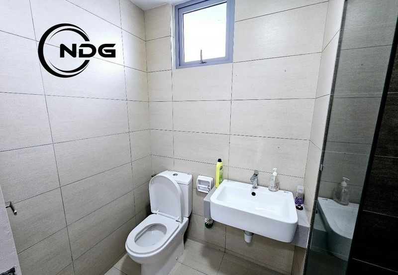 Gravit8 @ Klang South