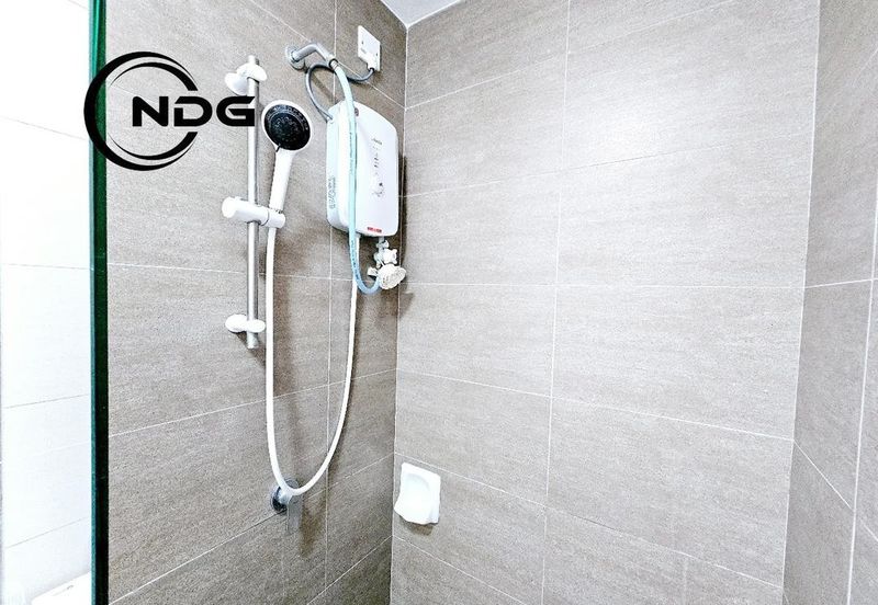 Gravit8 @ Klang South