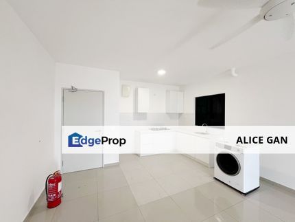 Spacious 1000 sqft Unit with 2 Car Parks at Duduk Seruang, Selangor, Kuala Langat