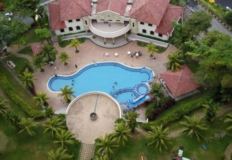 Eden Seaview Condominium