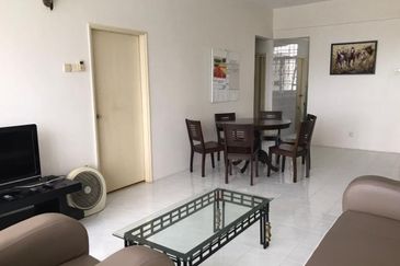 Eden Seaview Condominium